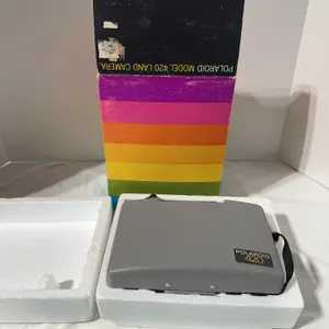 Vintage Polaroid 420 Automatic Land Camera