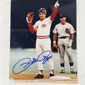 Pete Rose signed 8 x 10