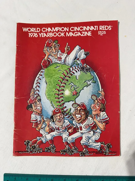 1976 World Champion Cincinnati Reds yearbook