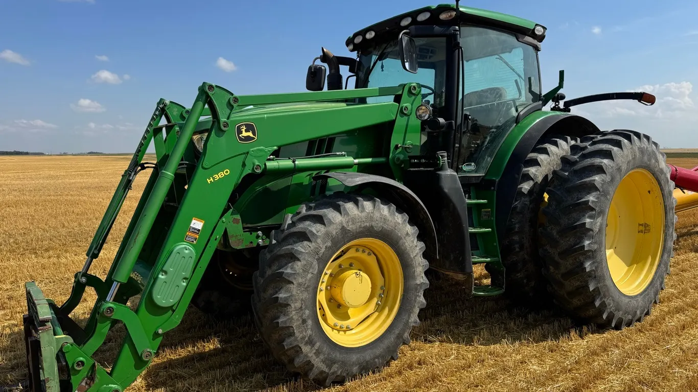 John Deere 6170R MFWD w/ H380 front loader