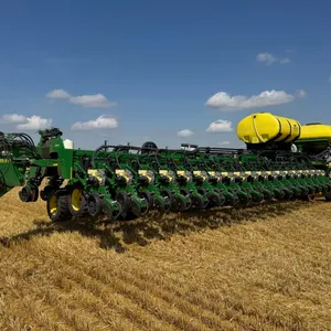2013 John Deere DB88 48R22 CCS front fold planter