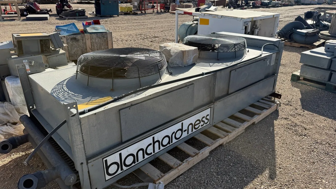 Blanchard -ness Radiator with Fans (Leaking)