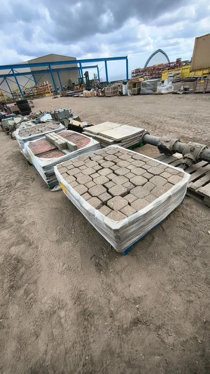 Brown Octagonal-style Interlocking Brick