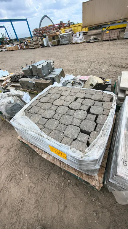 Brown Octagonal-style Interlocking Brick