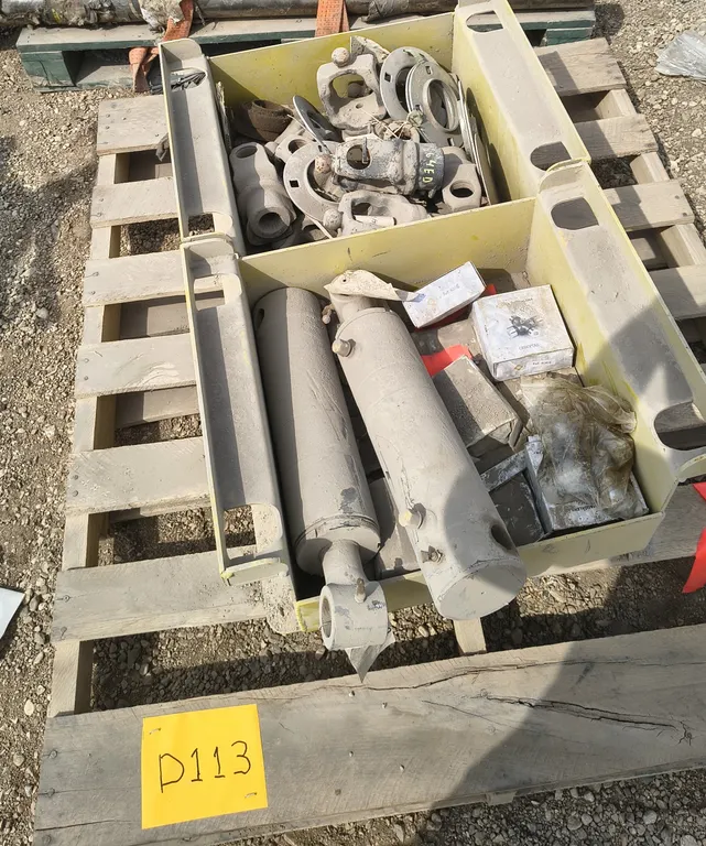 Lot of Hydraulic Cylinders, Shafts & Fittings