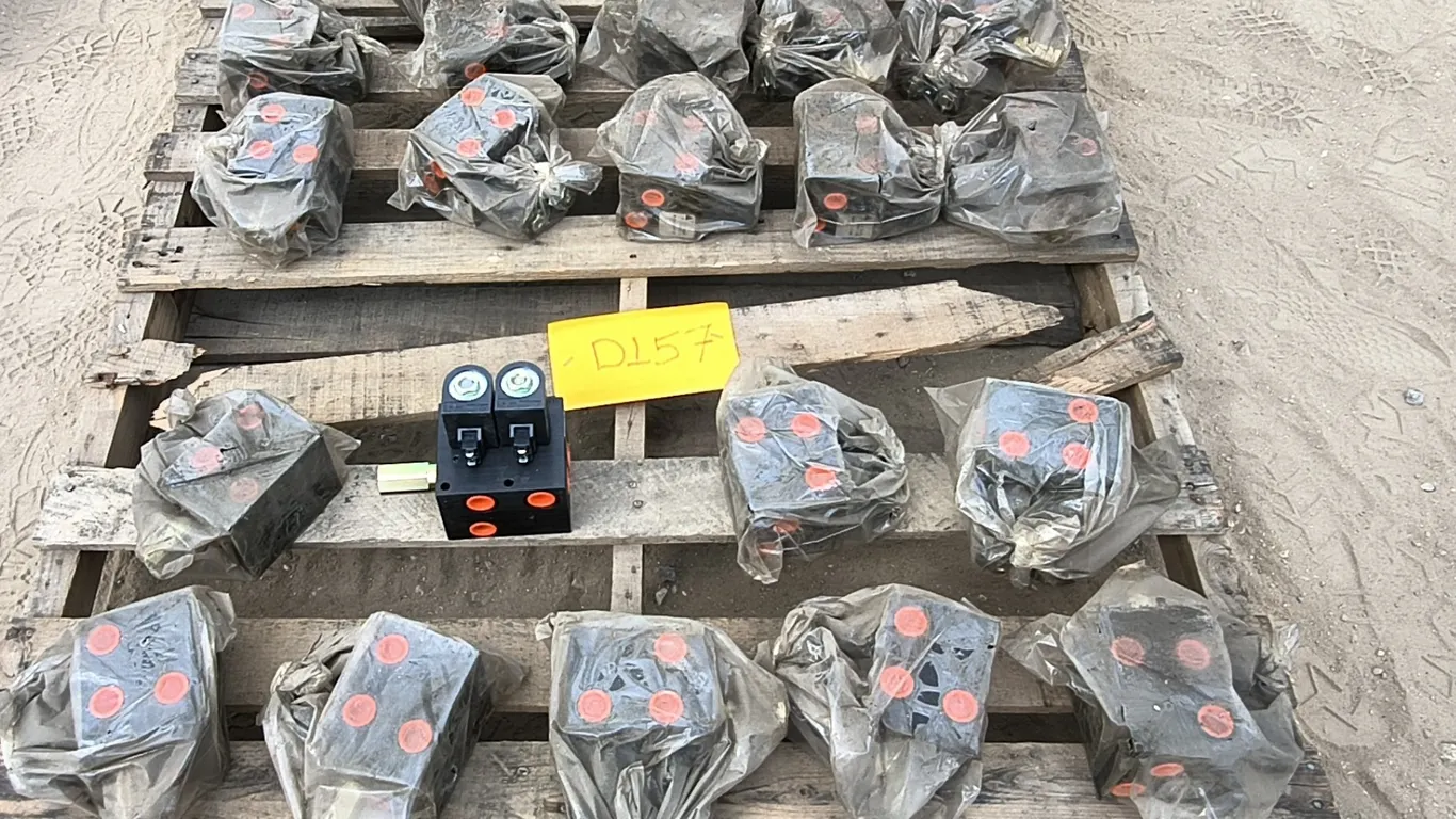 Lot of Delta Power Hydraulic Dual Solenoid Valves