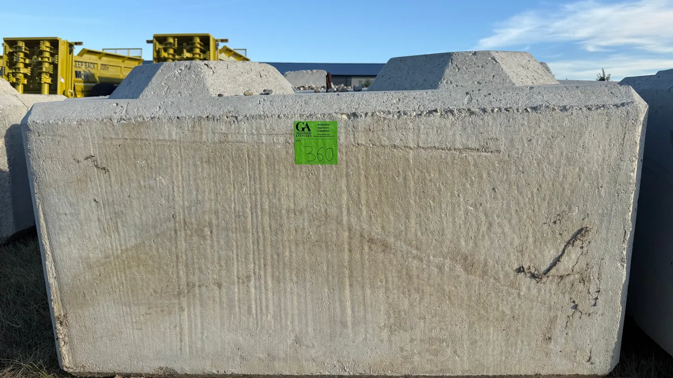 Stackable Concrete Barrier, 5ft long
