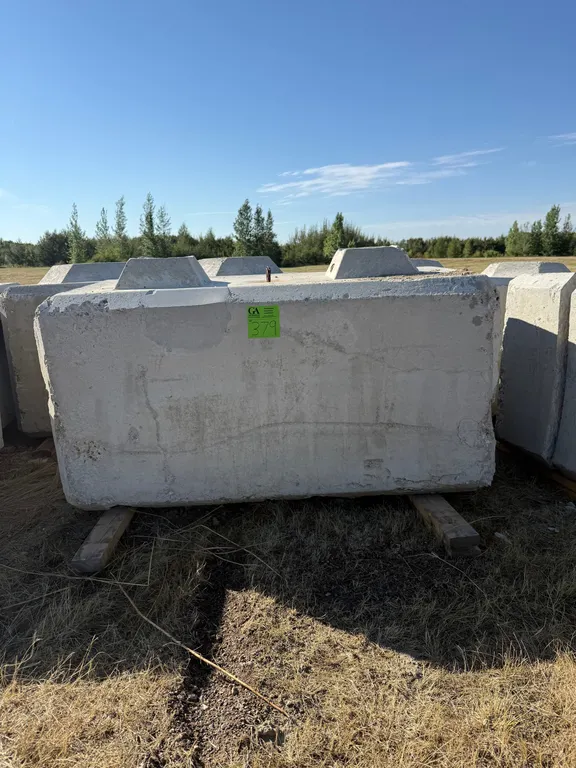 Stackable Concrete Barrier, 5ft long, loader on site