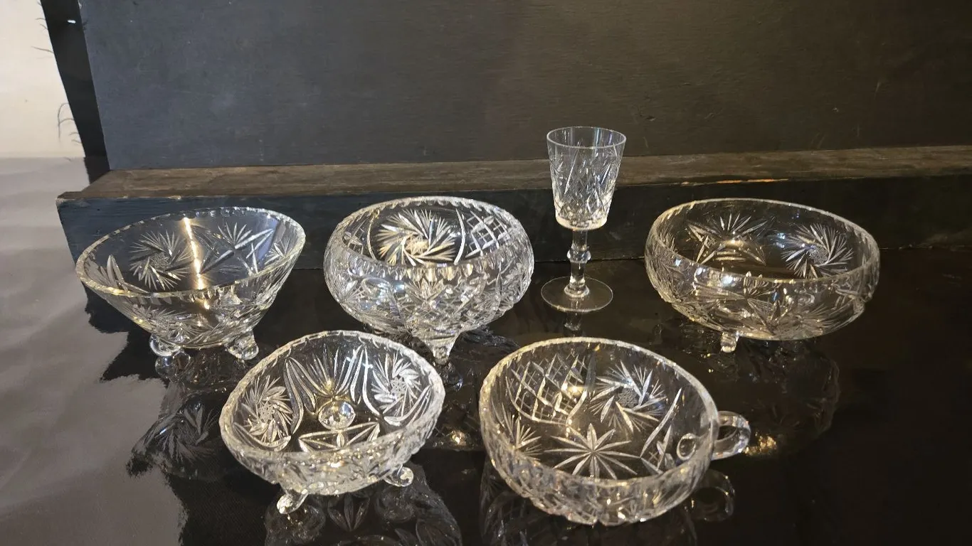 Pinwheel Serving Bowls & Glass