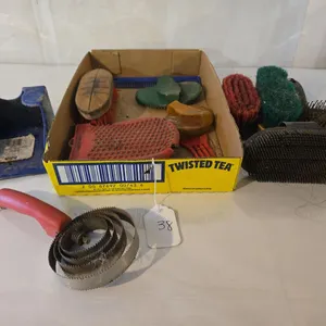 Horse Grooming Supplies