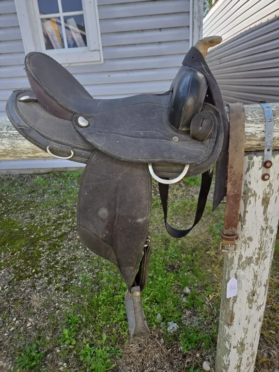 Abetta 14" Child's Western Saddle