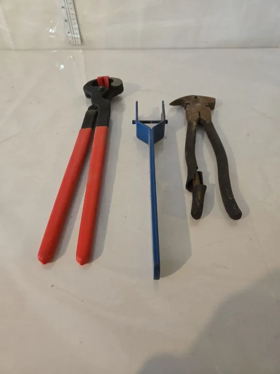Hoof Trimmers & Wire nippers