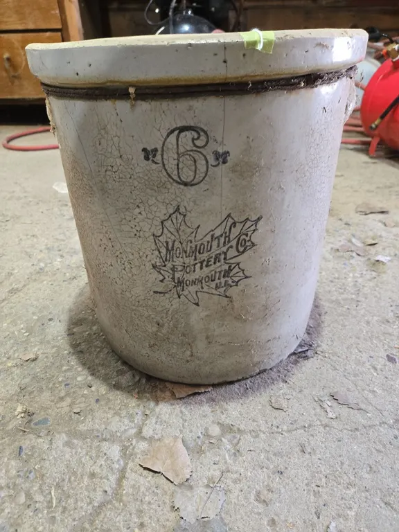 6 gal. Monmouth Potteries Co. Crock - cracked & chipped