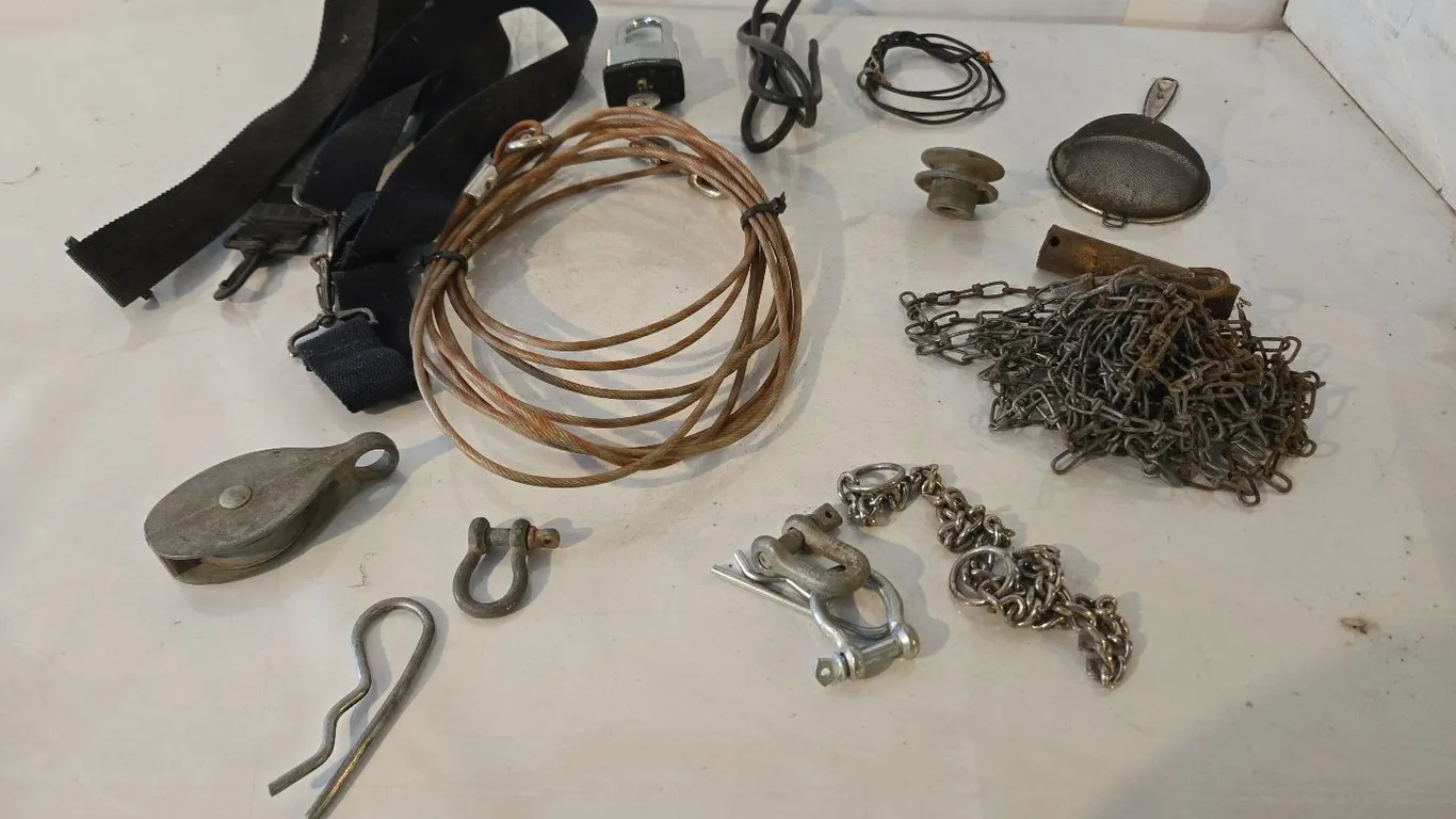 Clothesline Cable, Locks & Keys, light chain