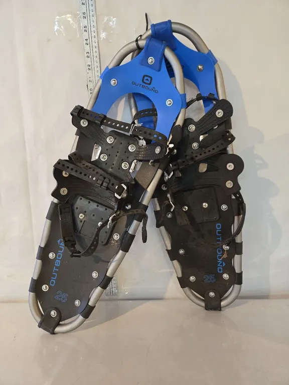 25"x9" Outbound Snowshoes