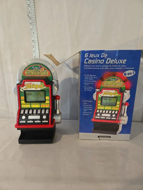 6 Deluxe Casino Games - Toy