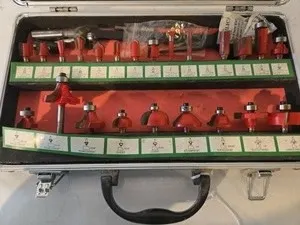 Wood Working Router Bits - not sure if complete, in case