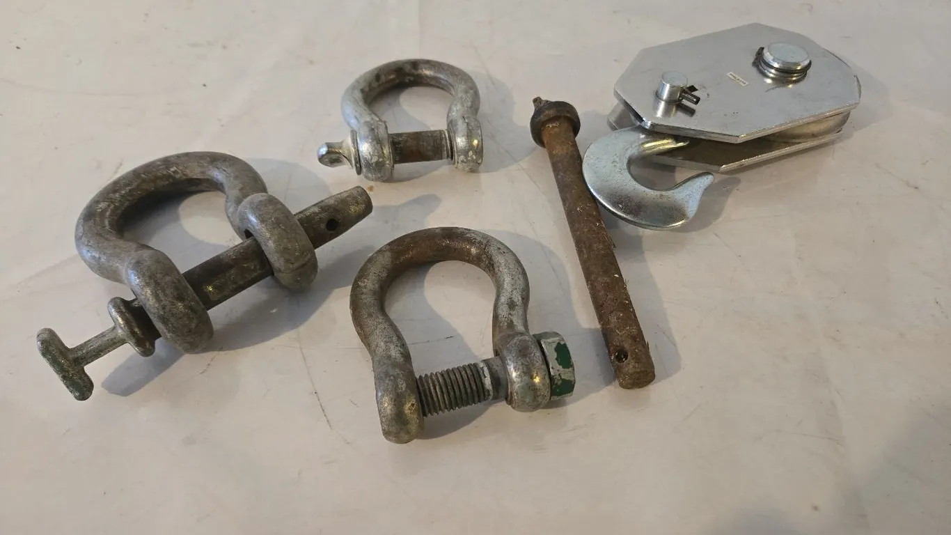 Clevis (3) & Pulley