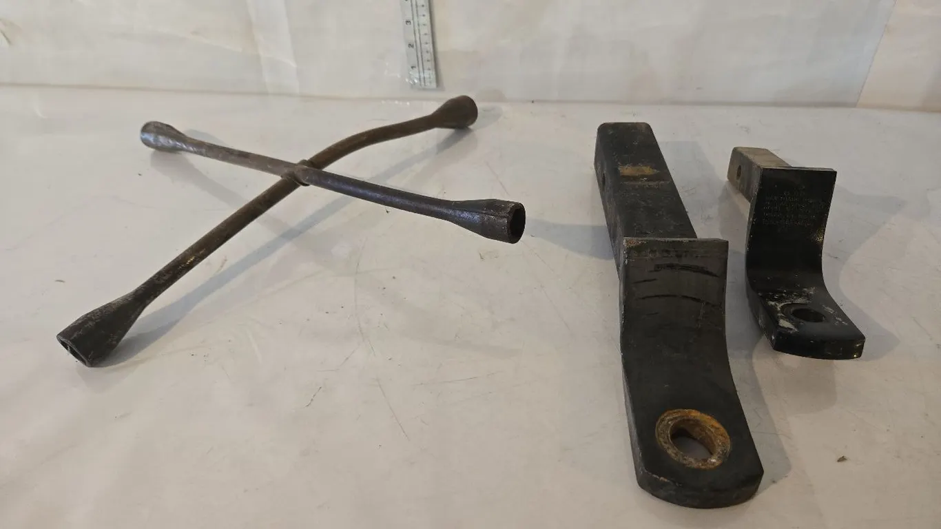 Trailers Hitches (2), Tire Iron