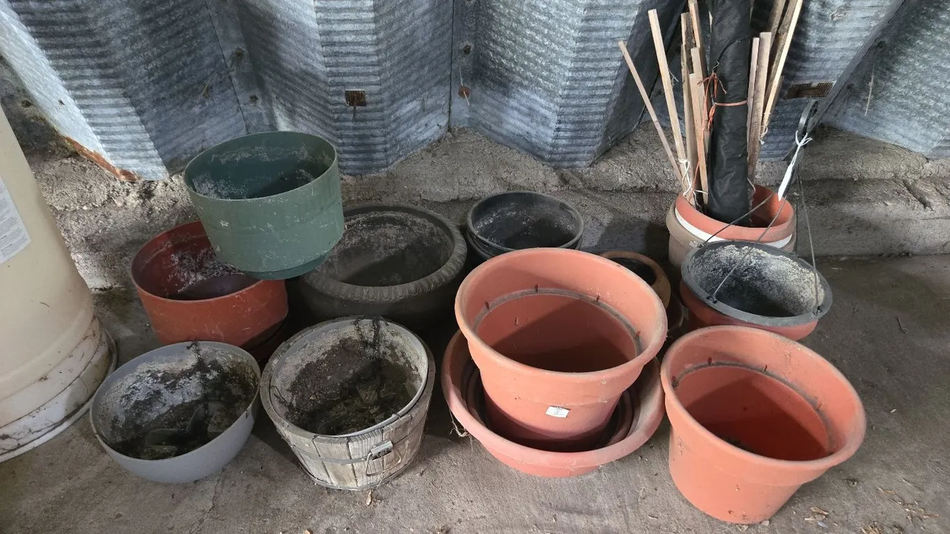 Garden Pots - very large selection