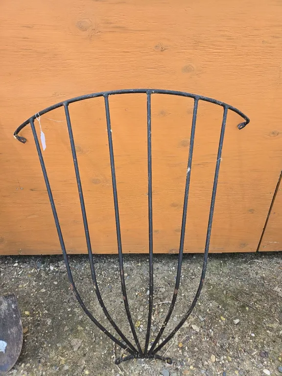 Corner Hay Feeding Basket