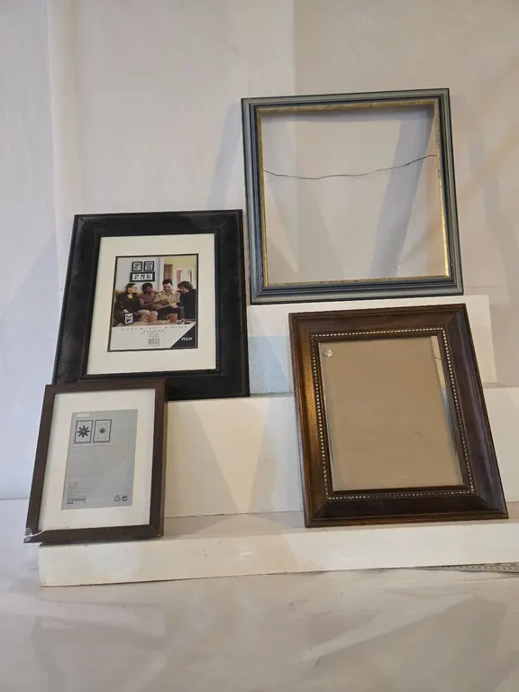 Picture Frames (4)