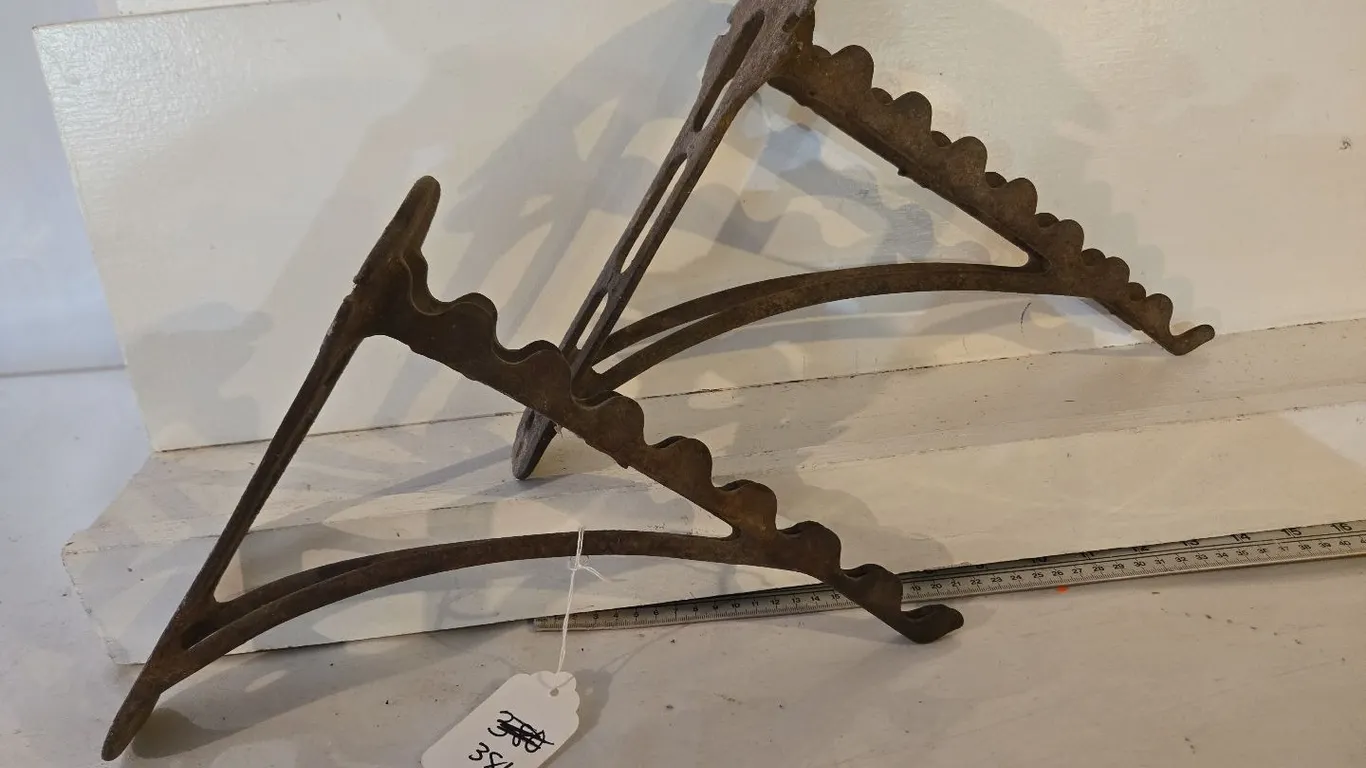 Cast iron Harness Hangers (2)