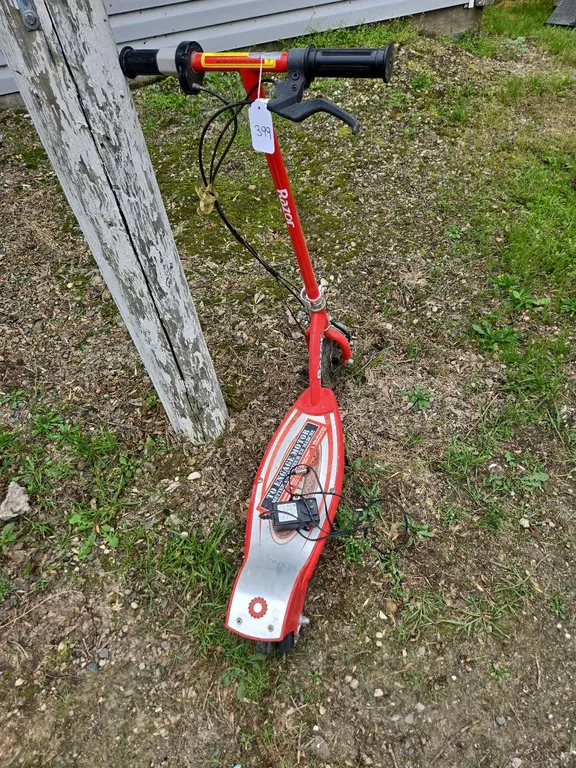 Razor Electric Scooter, w/charger
