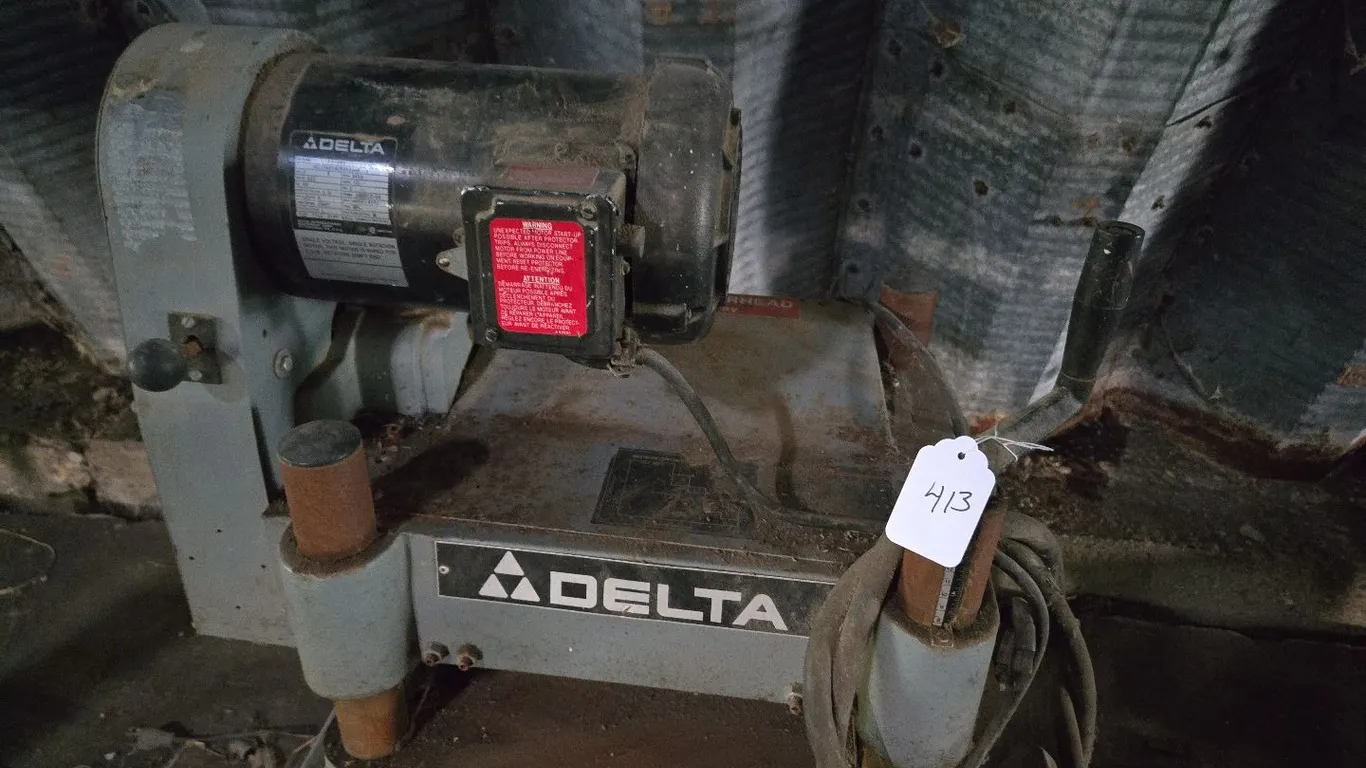 Delta Planer, on stand