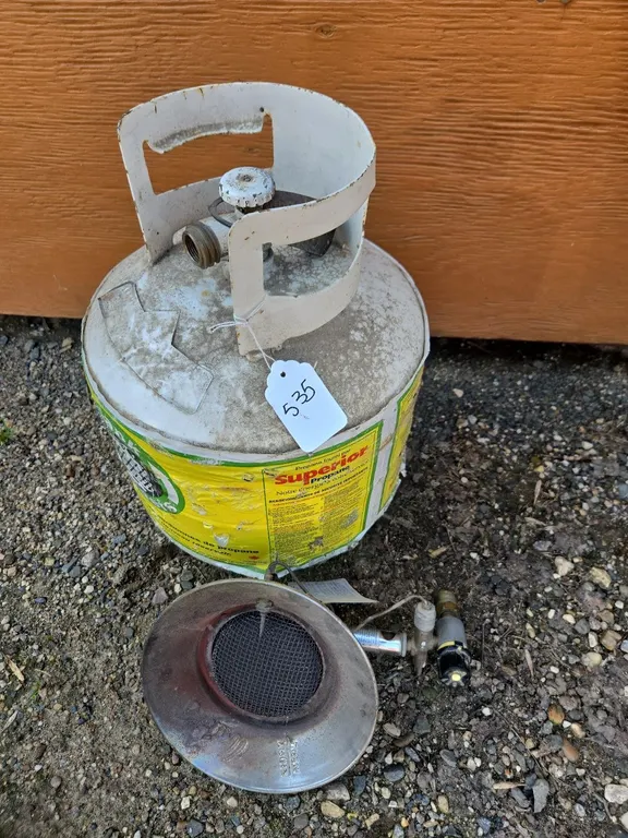 Propane Tank w/Sunflower Heater