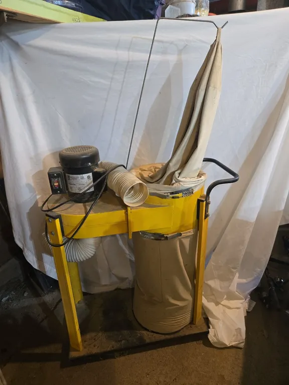 Power Fist Electric Dust Collector, on stand 120v., 7.4 amp s/n # 091100090
