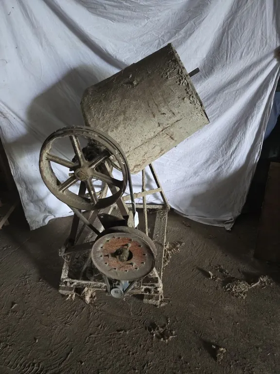 Cement Mixer w/motor, on stand