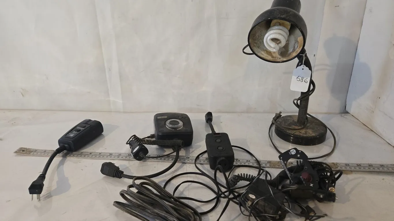Desk Lamp, Timers (3)
