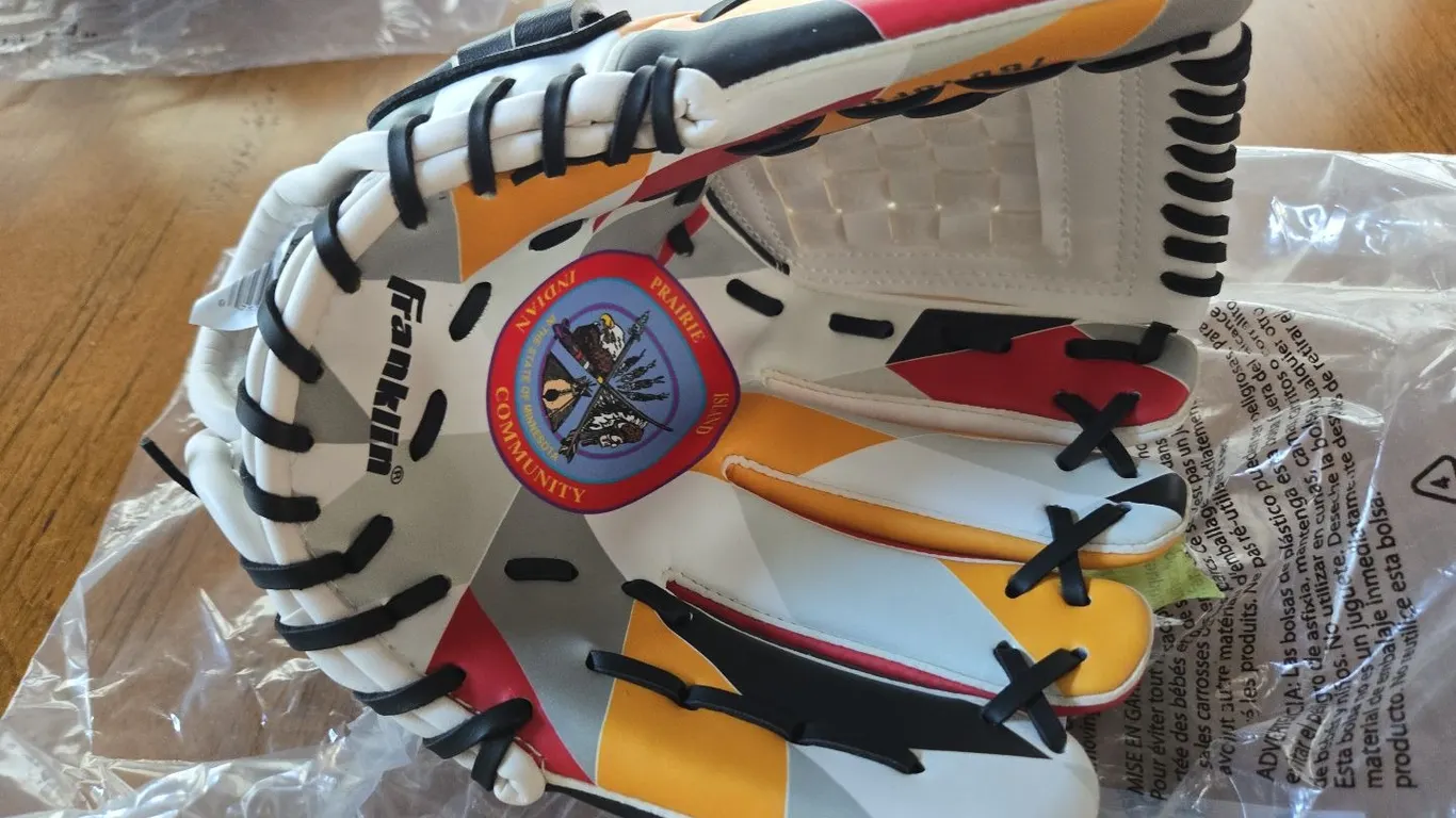 Mini Sota Makoce Ball Glove - child's