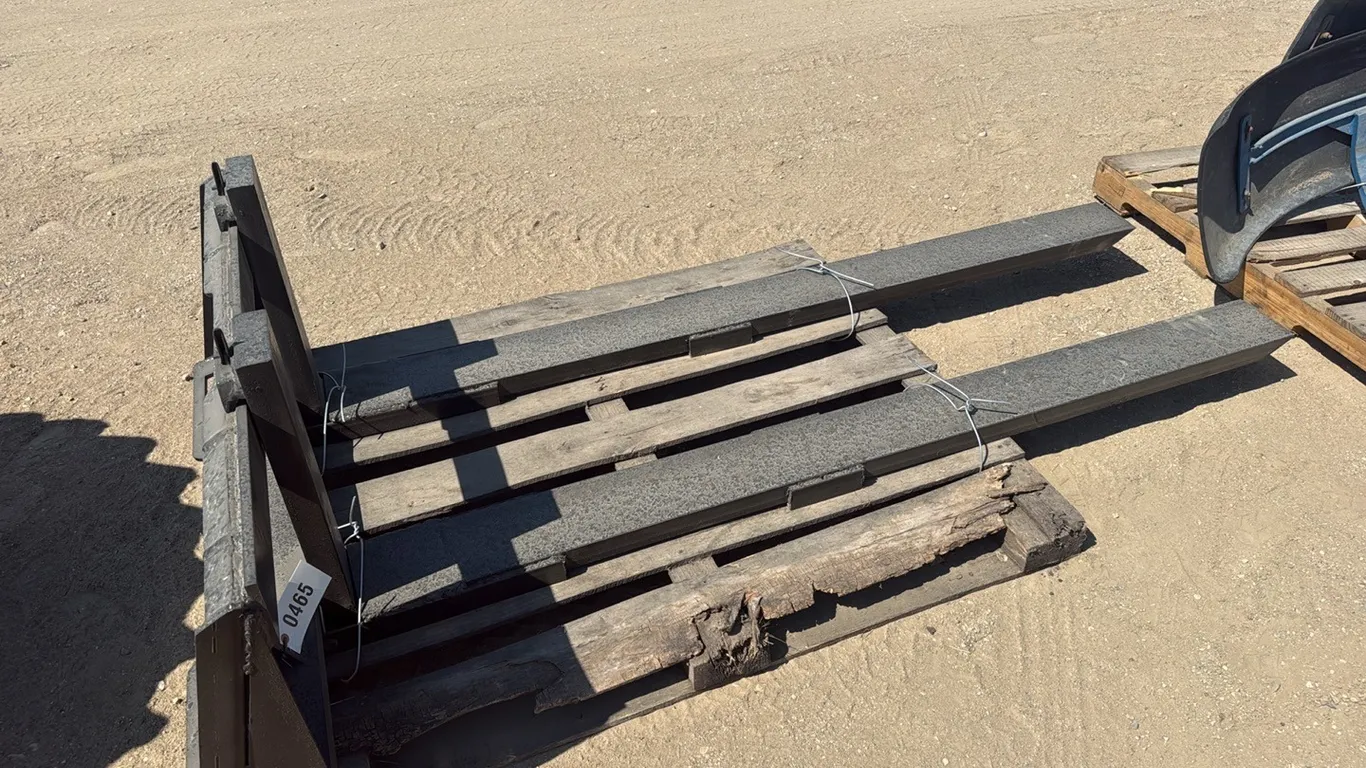 ID 0465 Heavy Duty Skid Steer Pallet Forks w/6.5ft Extensions