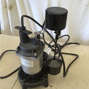 Submersible sump pump, 1/3 hp, runs, untested with water