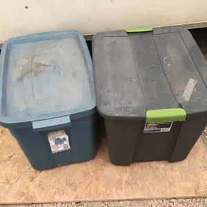 Storage containers, Rubbermaid 24“ x 16“ x 16 1/2“ high, Sterilite 76 L