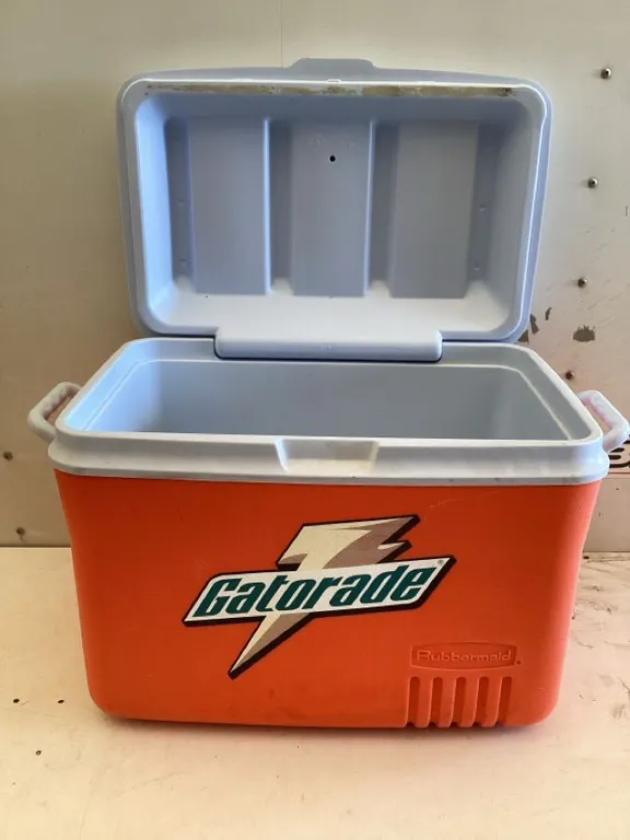 Rubbermaid Gatorade cooler, approximately 21” x 13” x 16”