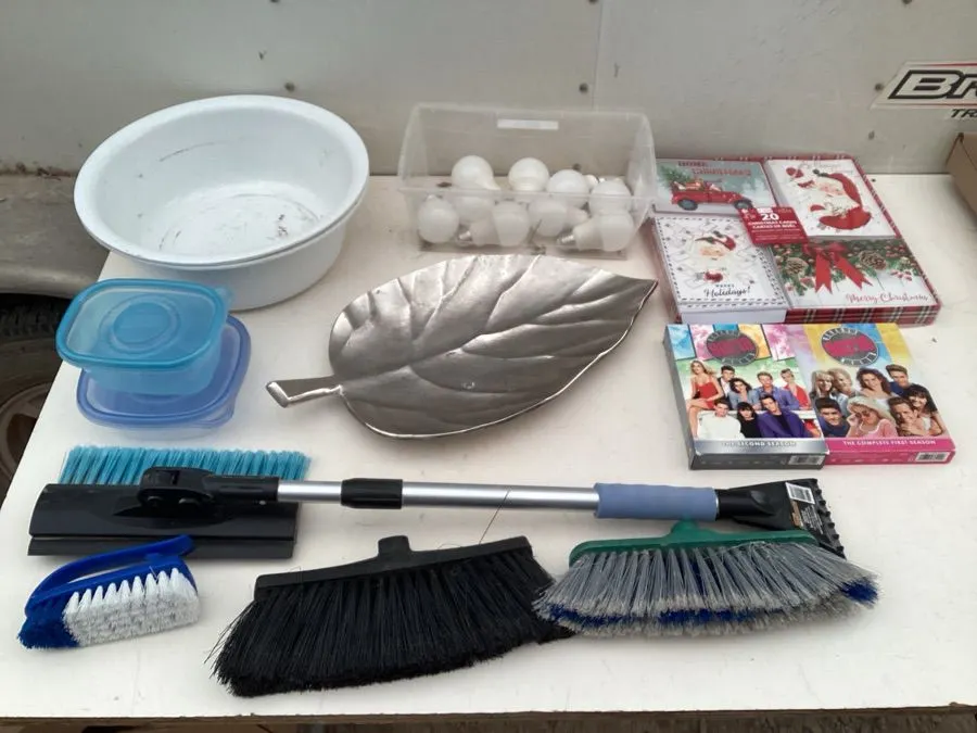 Various household items, plastic basins, lightbulbs, Christmas cards, 90210 DVD series, leaf platter, etc.