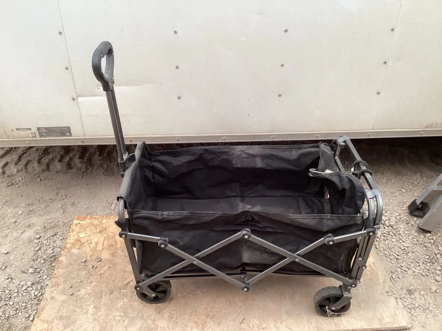 Folding wagon approximately 29“ x 17“ x 18“