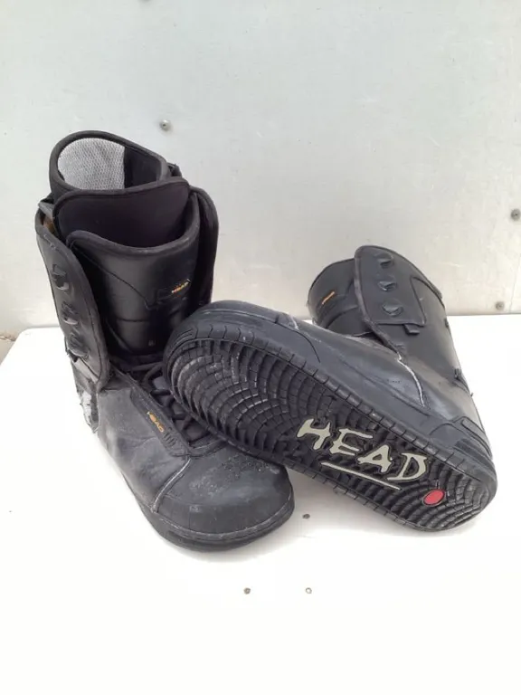 Snowboard boots, size 9 1/2
