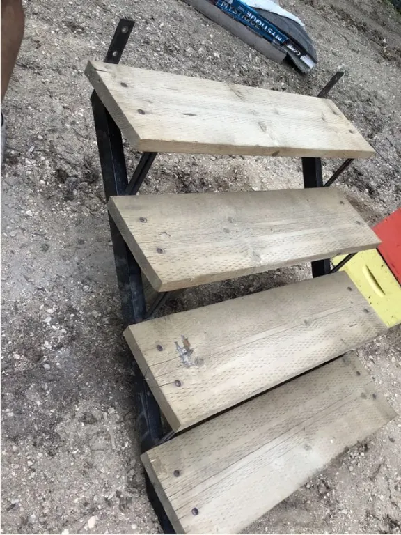 Stairs, 4 steps, 11" x 40” long, approx 28” to top step