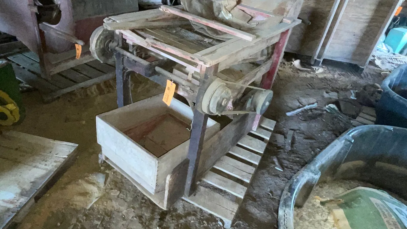 AP Ferrell Fanning Mill