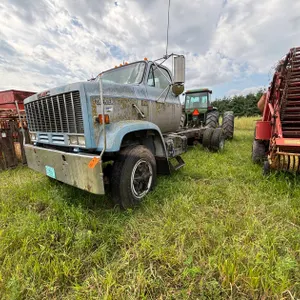 1989 GMC Top-Kick C7 Cab and Frame (Title?)