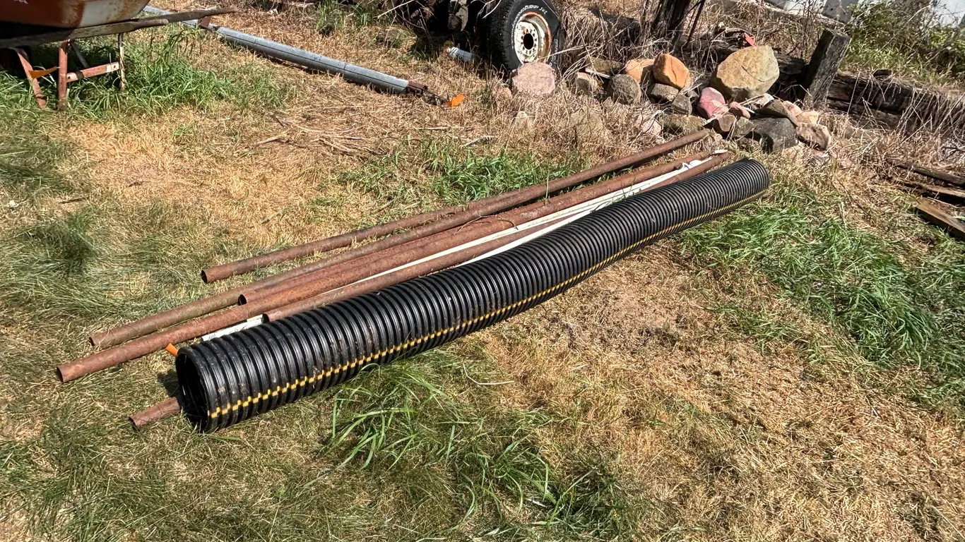 Assorted Metal Pipe