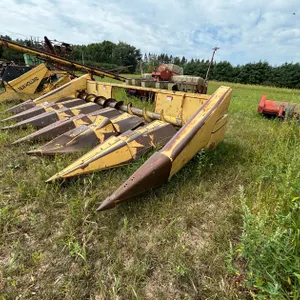 New Holland 974 Corn Head