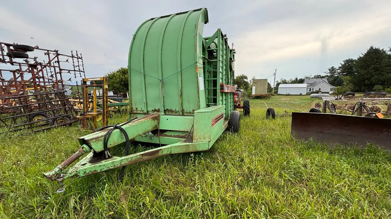 Owatonna 540 Stacker