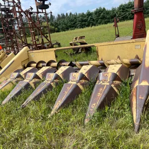 New holland  974 Corn Head