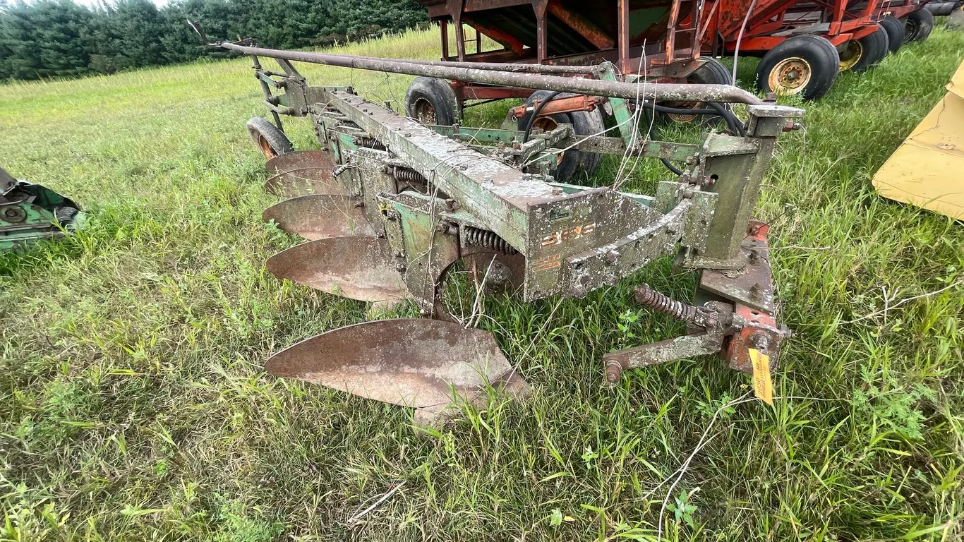Oliver 5 x 16 Plow