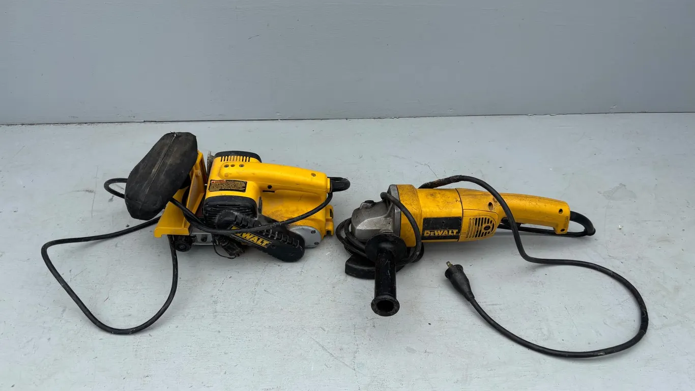 Dewalt 5" Angle Grinder